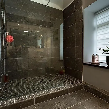 Semesterbostad 2 Bed In Lcc13 *
